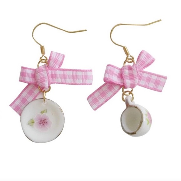 ModCloth Vintage Tea Party Set Earrings - Picture 2 of 6